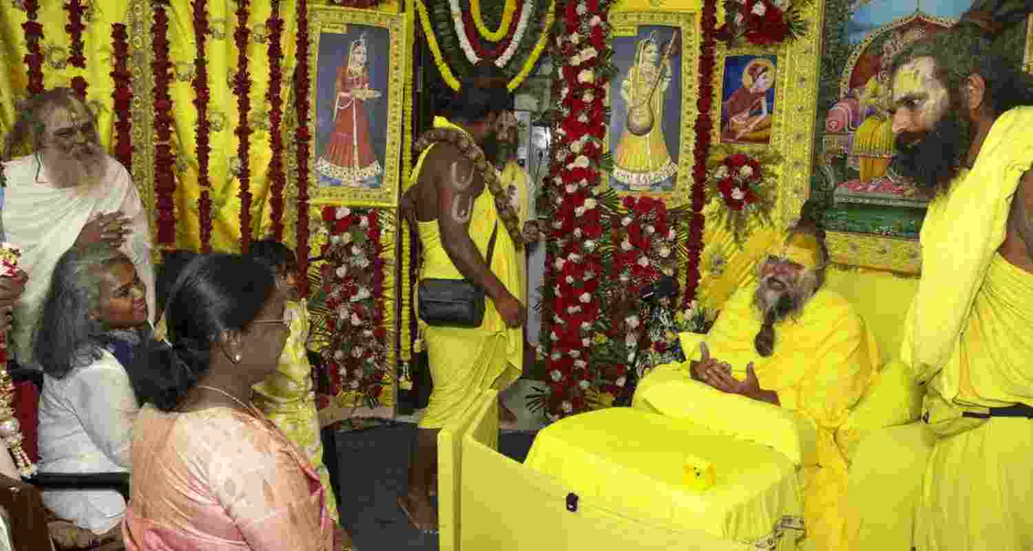 President Droupadi Murmu meets saint Premanand Govind Sharan, in Vrindavan, Uttar Pradesh, Friday. 