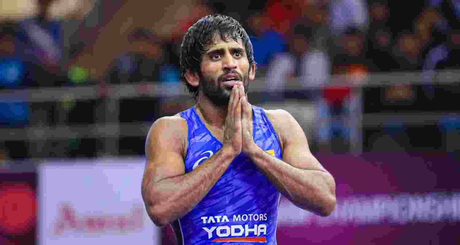 Bajrang Punia has tendered an unconditional apology to wrestling coach Naresh Dahiya.