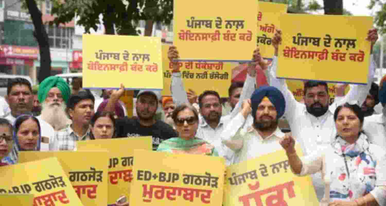 AAP protests over ED action against Sanjeev Arora