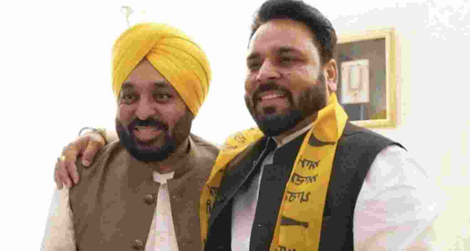 Rakesh Soman with Punjab CM. Rakesh Soman with Punjab CM.