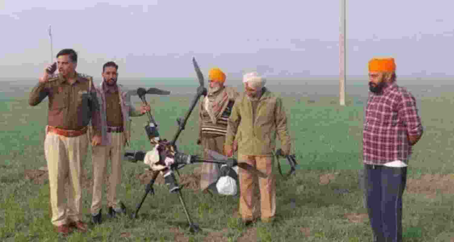 Two smugglers caught with heroin dropped by Pak drone