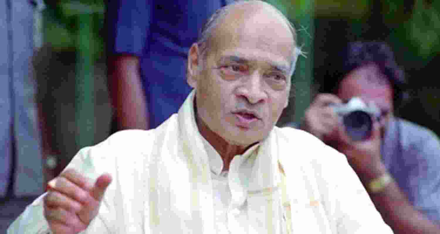 Former PM PV Narsimha Rao wearing a white cloth