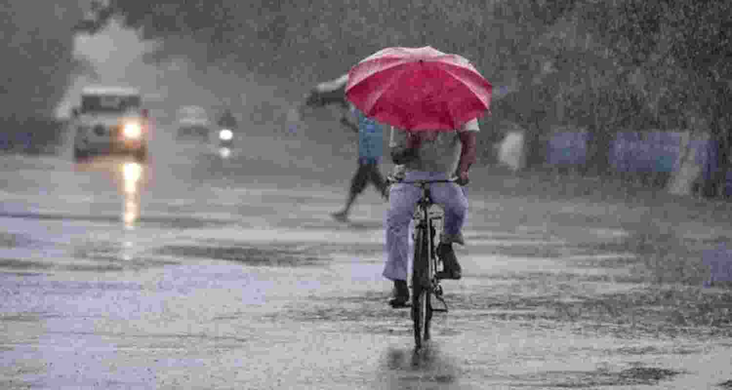 India braces for rain, thunderstorms, heatwave