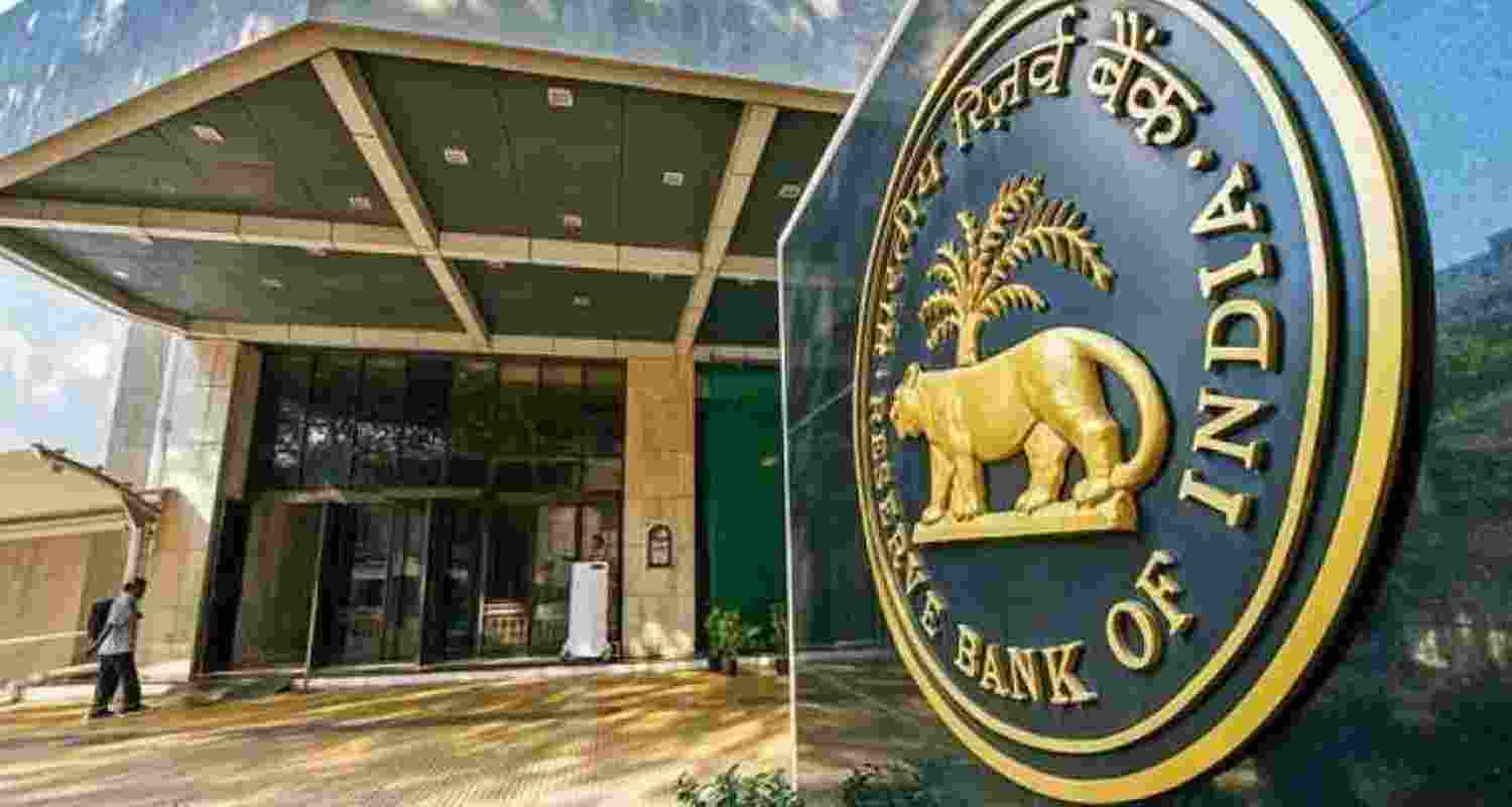 RBI keeps repo rate unchanged at 5.25 pc with neutral stance as inflation eases and global risks persist after US-Iran ceasefire and oil price volatility.