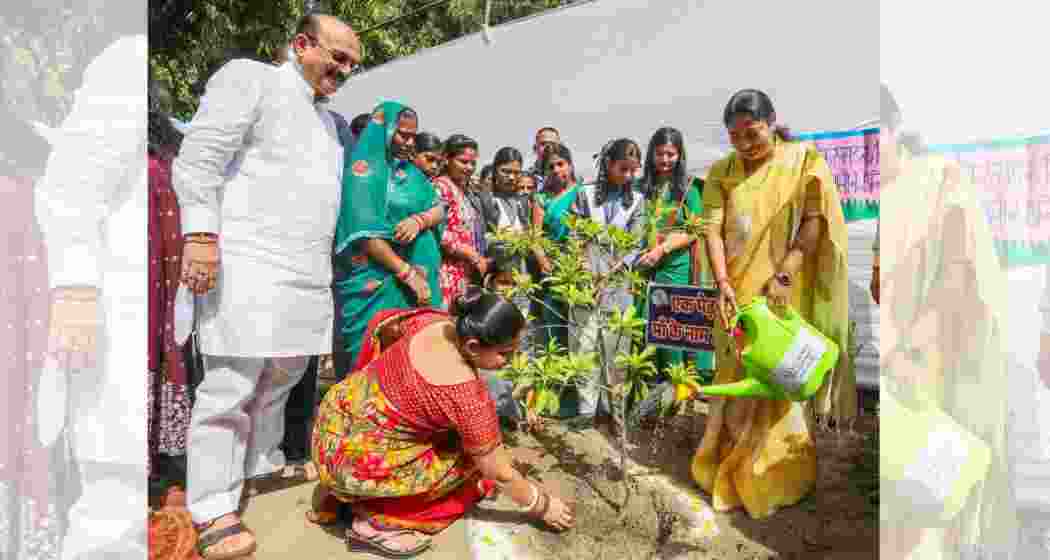 Delhi Chief Minister Rekha Gupta with Education Minister Ashish Sood plants a sapling during the launch of the environmental initiative 'Ek Ped Maa Ke Naam 2.0' at Government Girls Senior Secondary School, at Shalimar Bagh, in New Delhi, Monday.