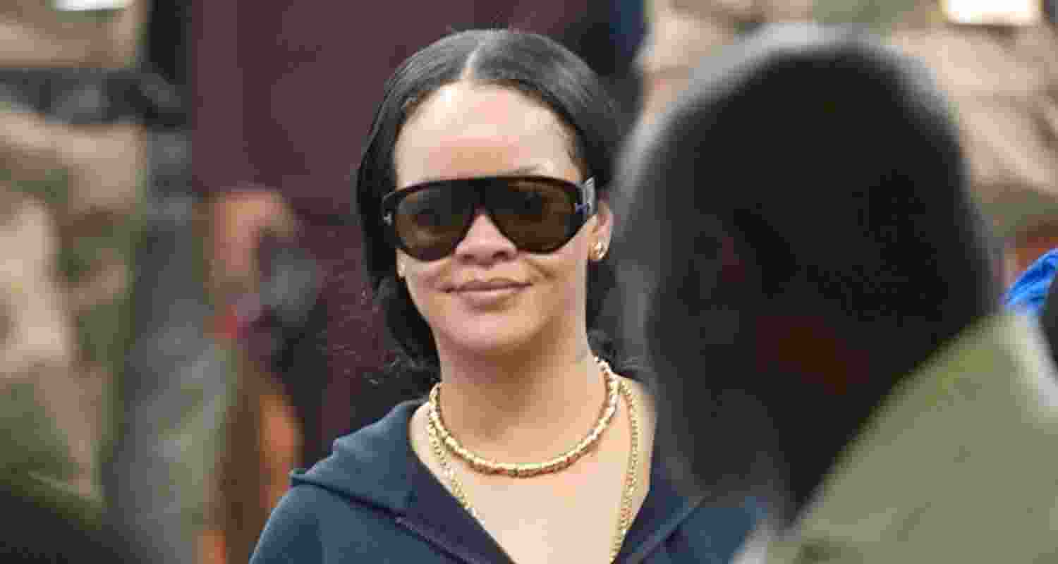 Rihanna sparks fan frenzy on arrival in Mumbai