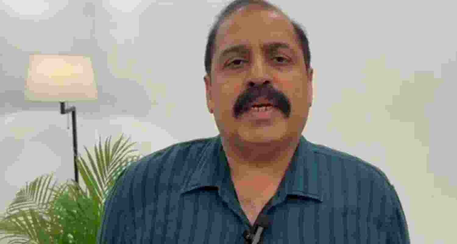 BJP leader and former Indian Air Force chief RKS Bhadauria seeks Rahul Gandhi's apology over his Agniveer remarks. 