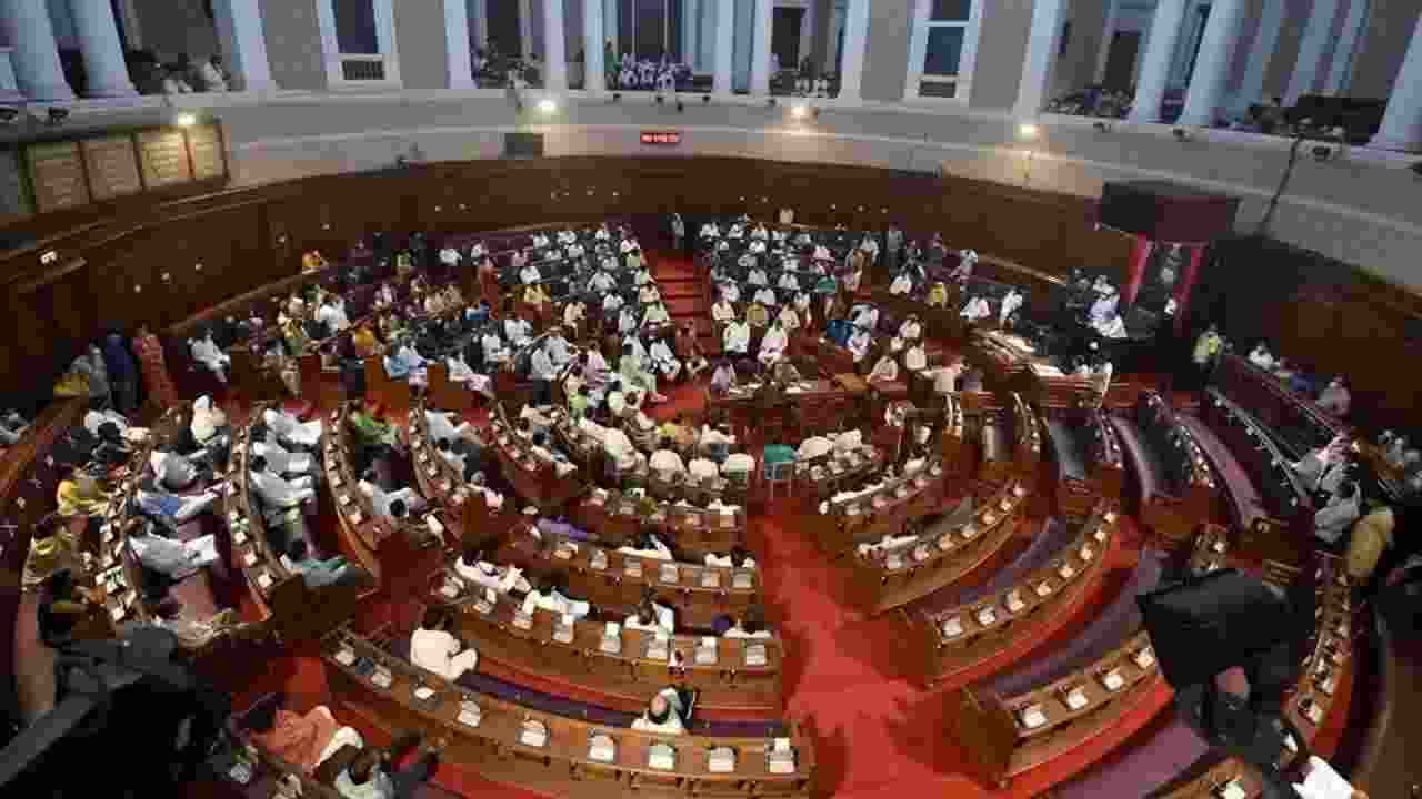 Drama in Bengal Assembly, BJP-TMC trade barbs; 5 MLAs suspended