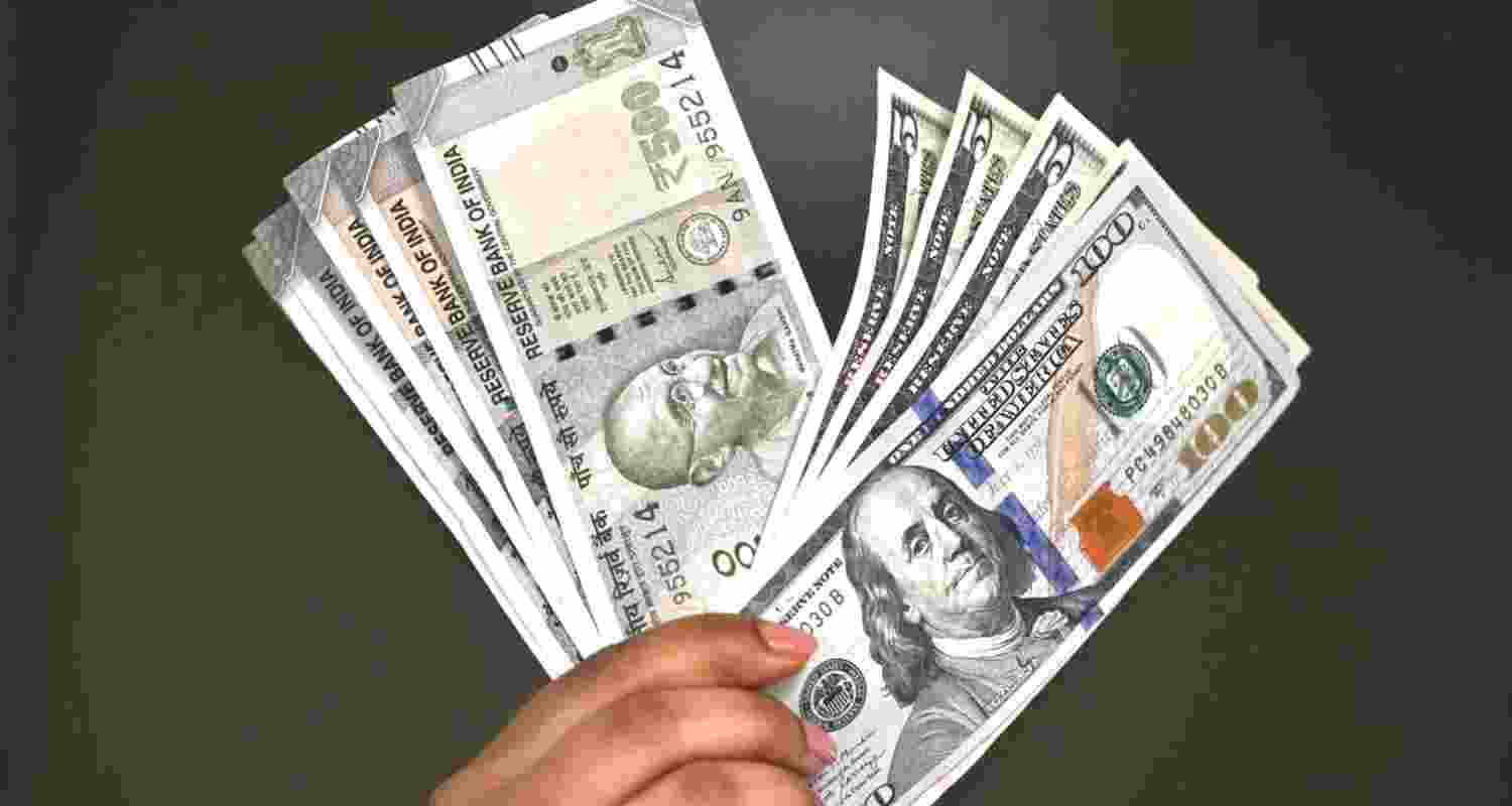 Rupee crashes to record 93.94 against US dollar 