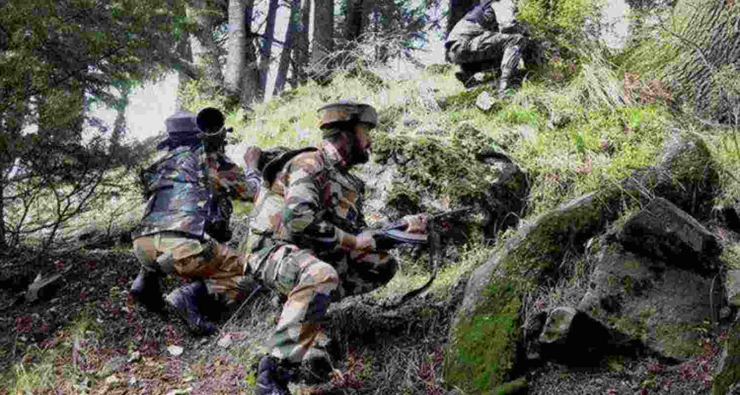 Security forces launch search in Samba after intel on three suspicious persons; joint operation underway amid heightened alerts along border areas.