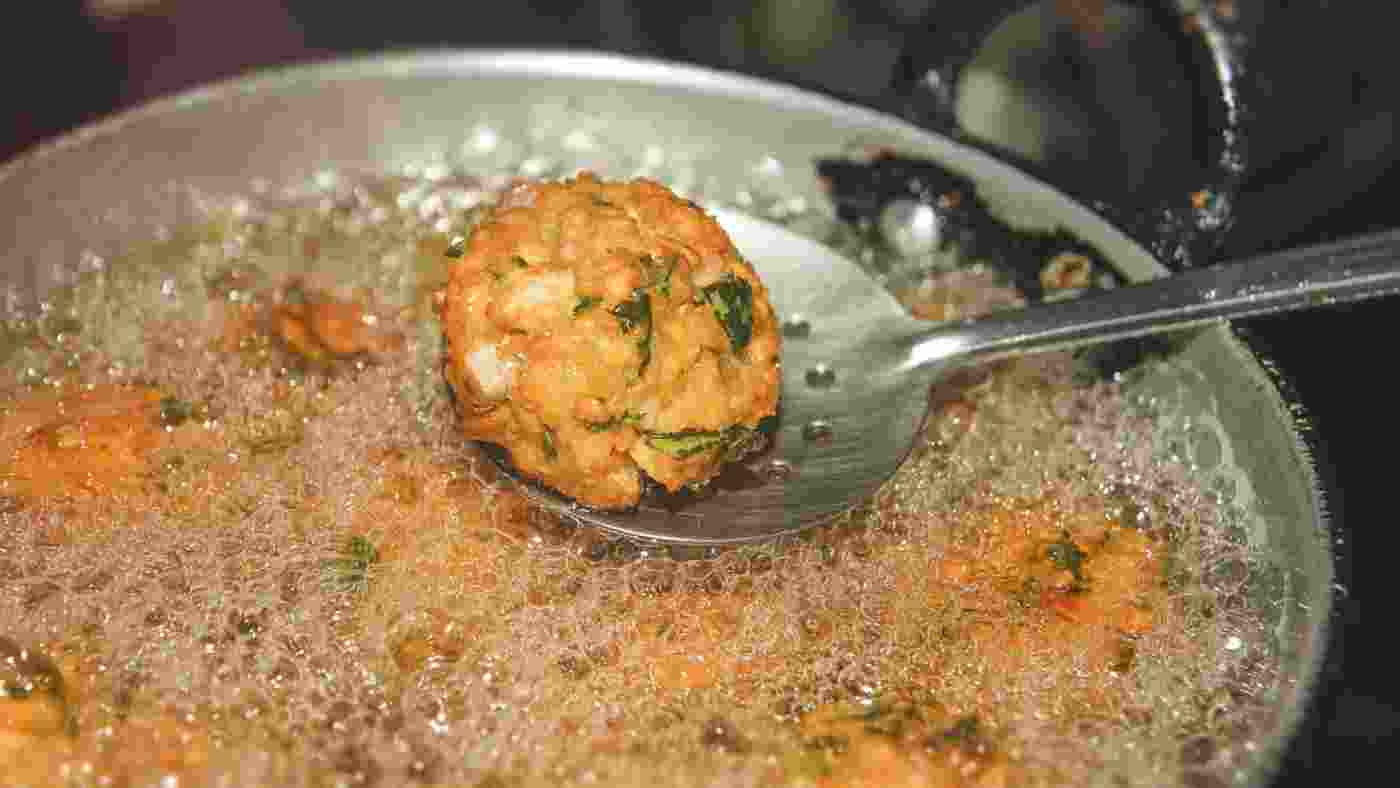 Harmful effects of reheating cooking oil