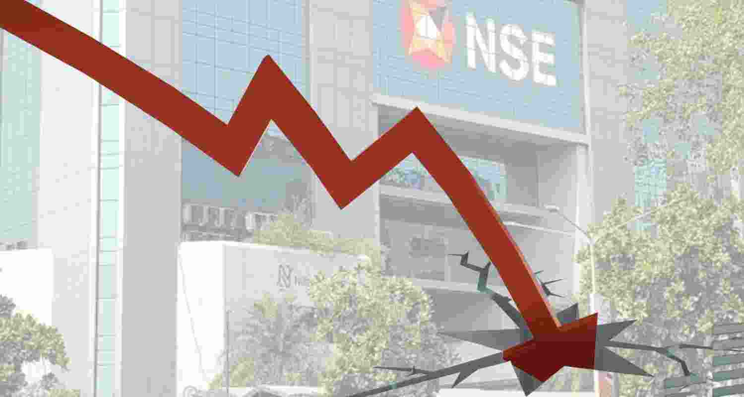 Sensex falls 850 pts, Nifty down 200 as oil tops $100 after US-Iran tensions; rupee weakens, HSBC downgrades India, investors stay cautious.