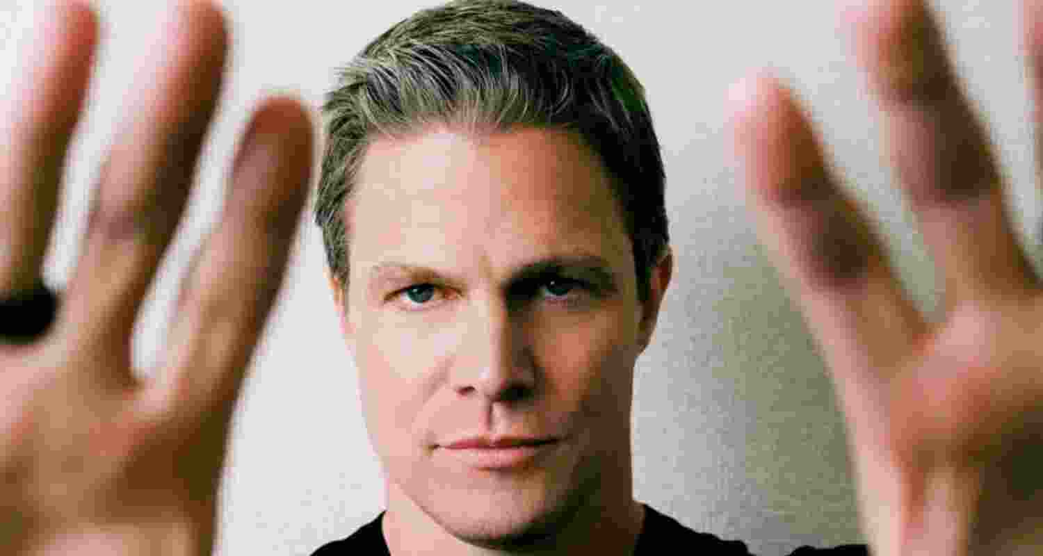 Stephen Amell joins ‘Baywatch’ reboot