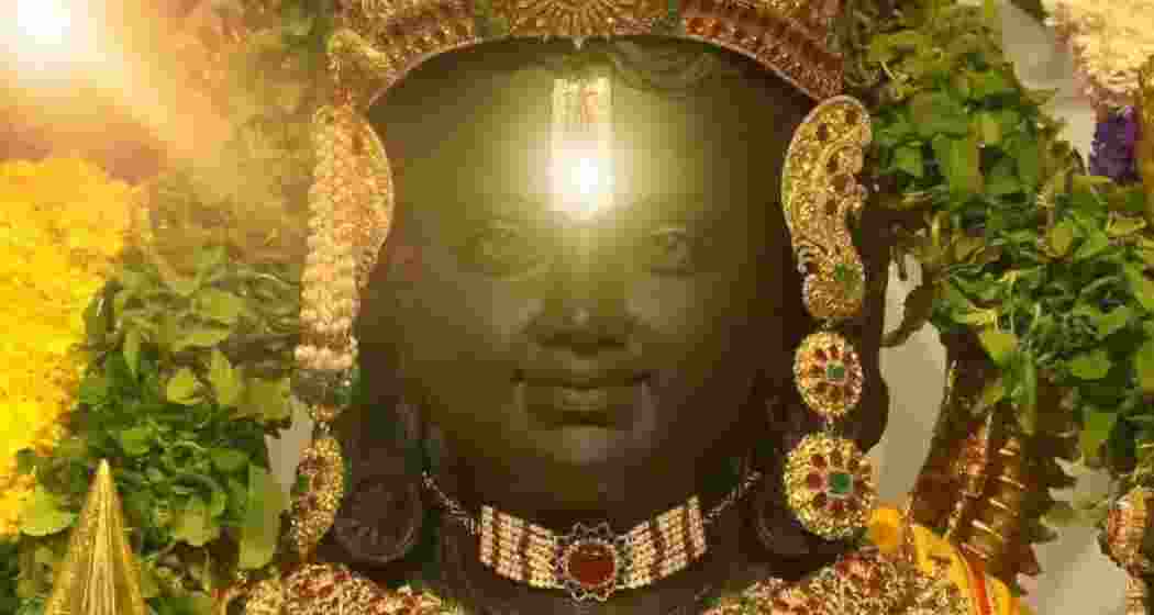 The Surya Tilak ritual illuminates the idol of Ram Lalla.