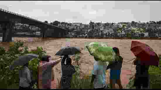 Tawi river crosses evacuation level, threat looms in Jammu