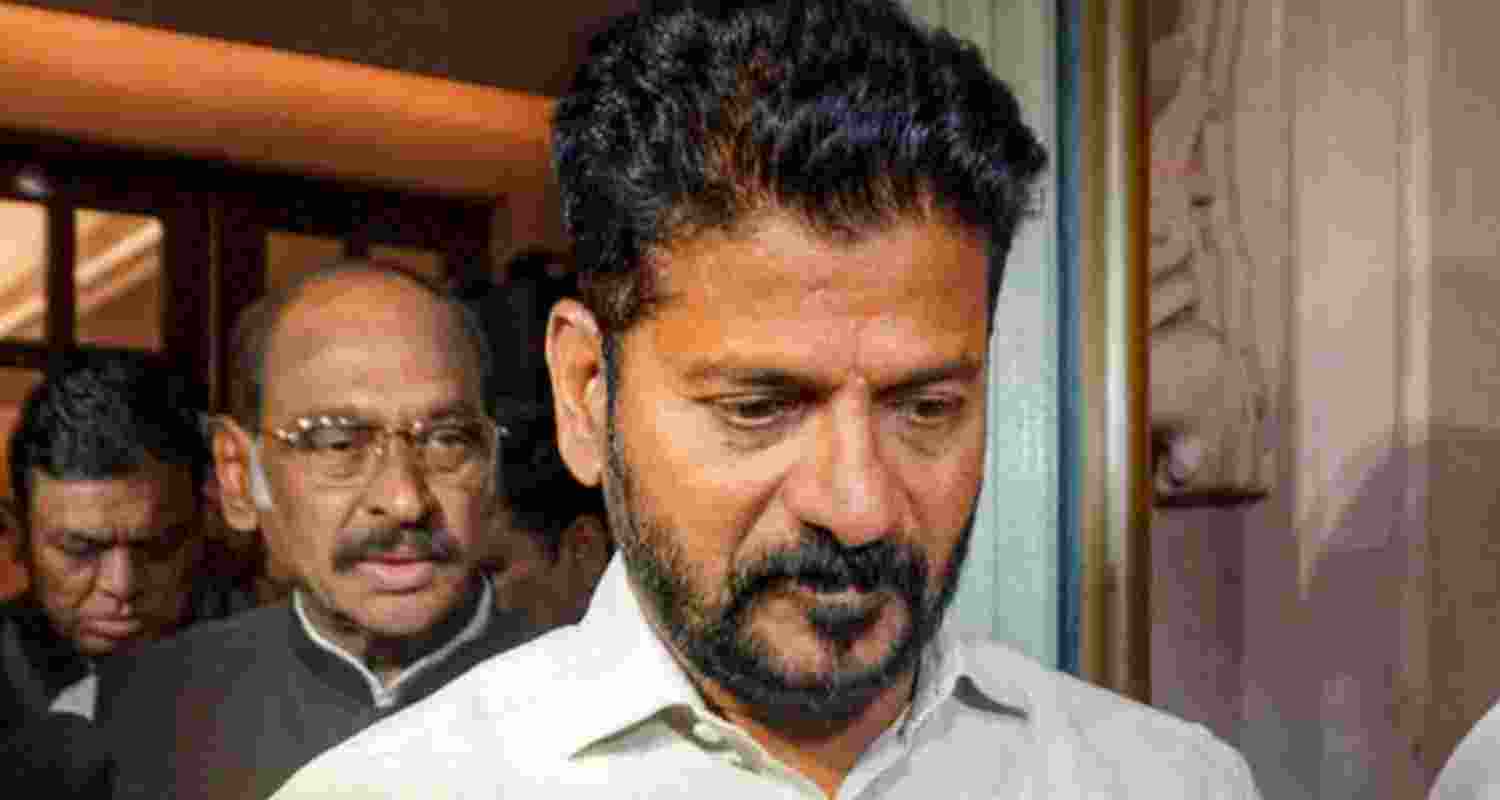 Telangana’s total debt touches Rs 8 lakh crore; report flags high repayments even as state posts strong growth and rising per capita income.