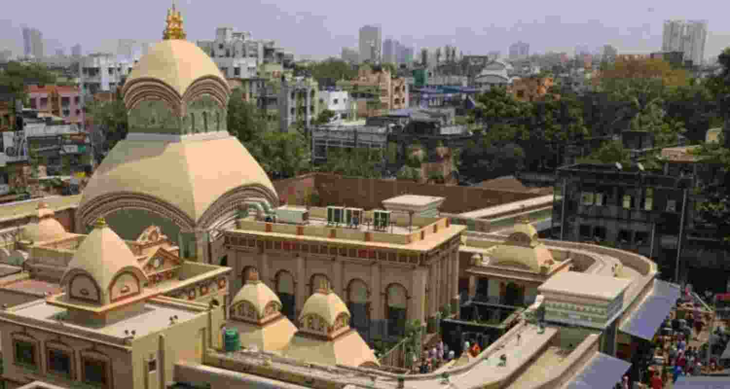 Leaders extend wishes on New Year.