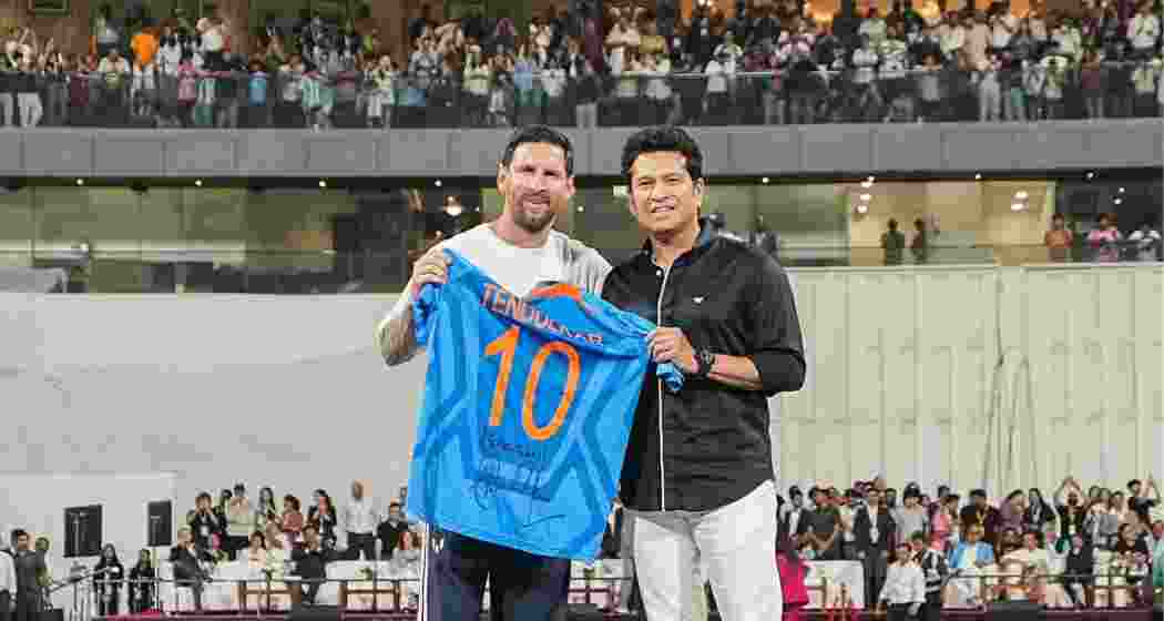 Lionel Messi with Indian cricket icon Sachin Tendulkar during the Mumbai leg of his India tour. (File photo)