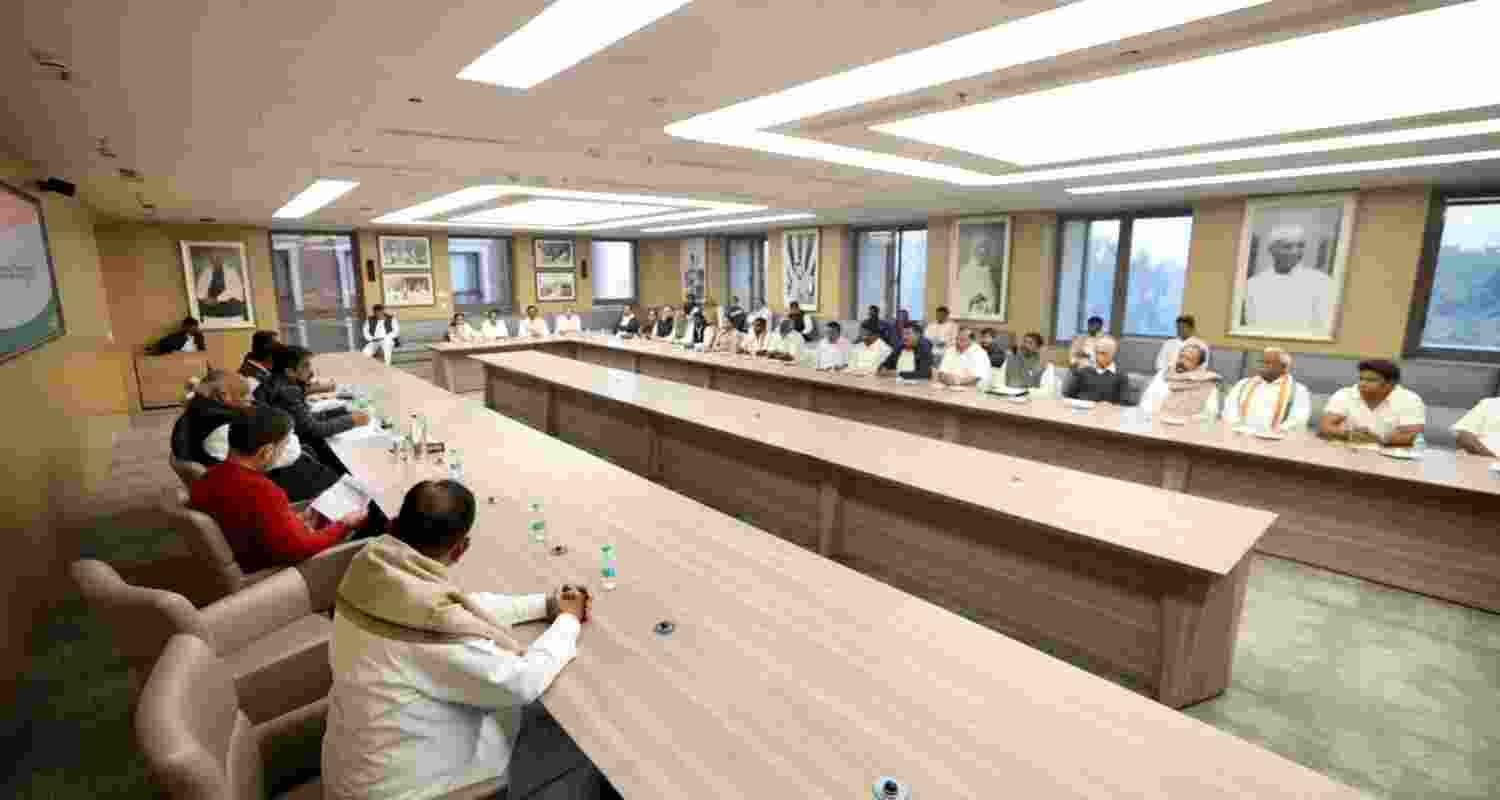 Congress President Mallikarjun Kharge and LOP Rahul Gandhi met with senior Congress leaders from Tamil Nadu to discuss the preparations for the upcoming Assembly Elections - Image via X.