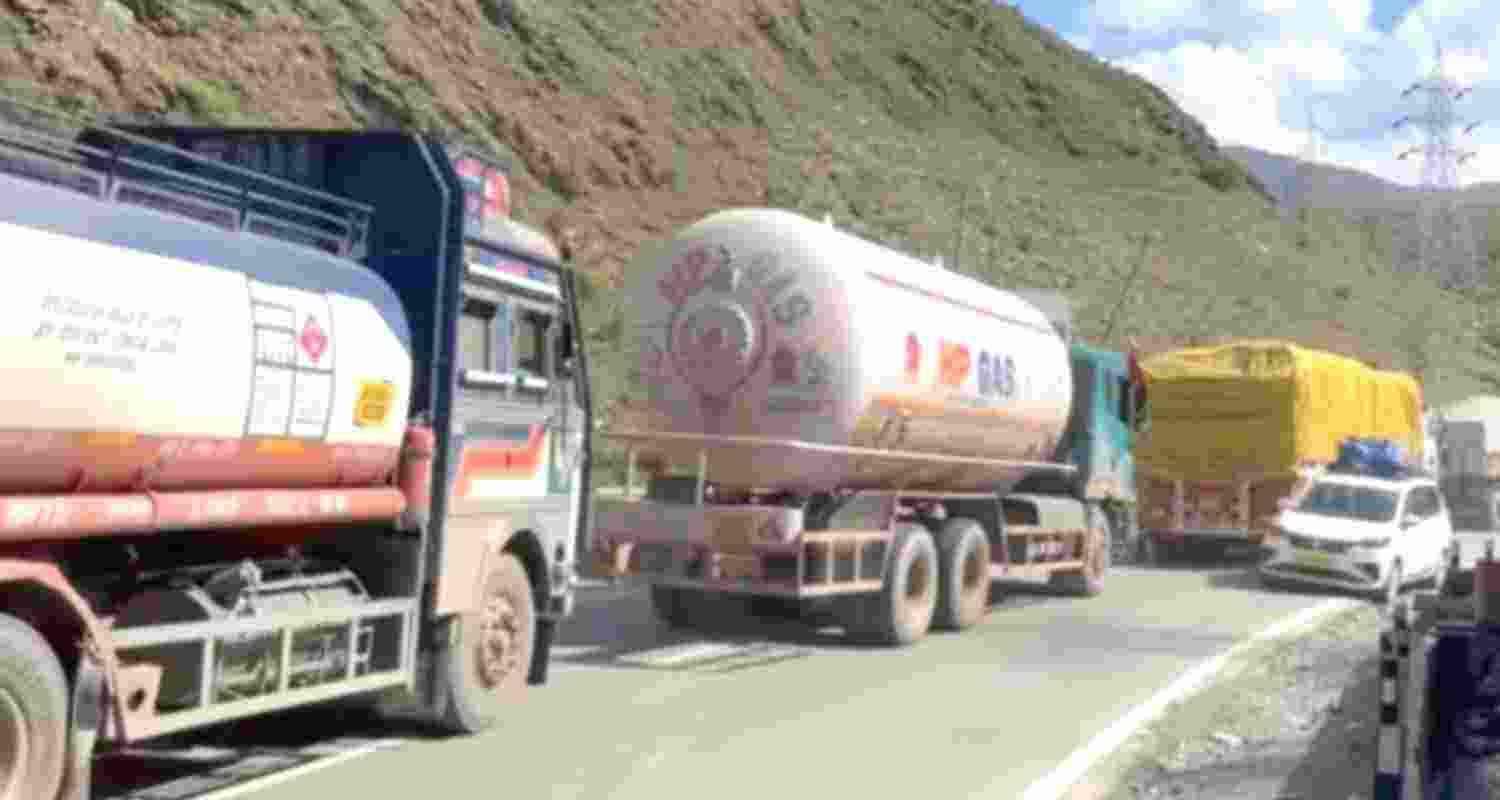 Traffic resumes on Jammu-Srinagar NH-44 after landslides in Banihal; movement regulated as rain, snowfall disrupt Kashmir, MeT warns of erratic weather.