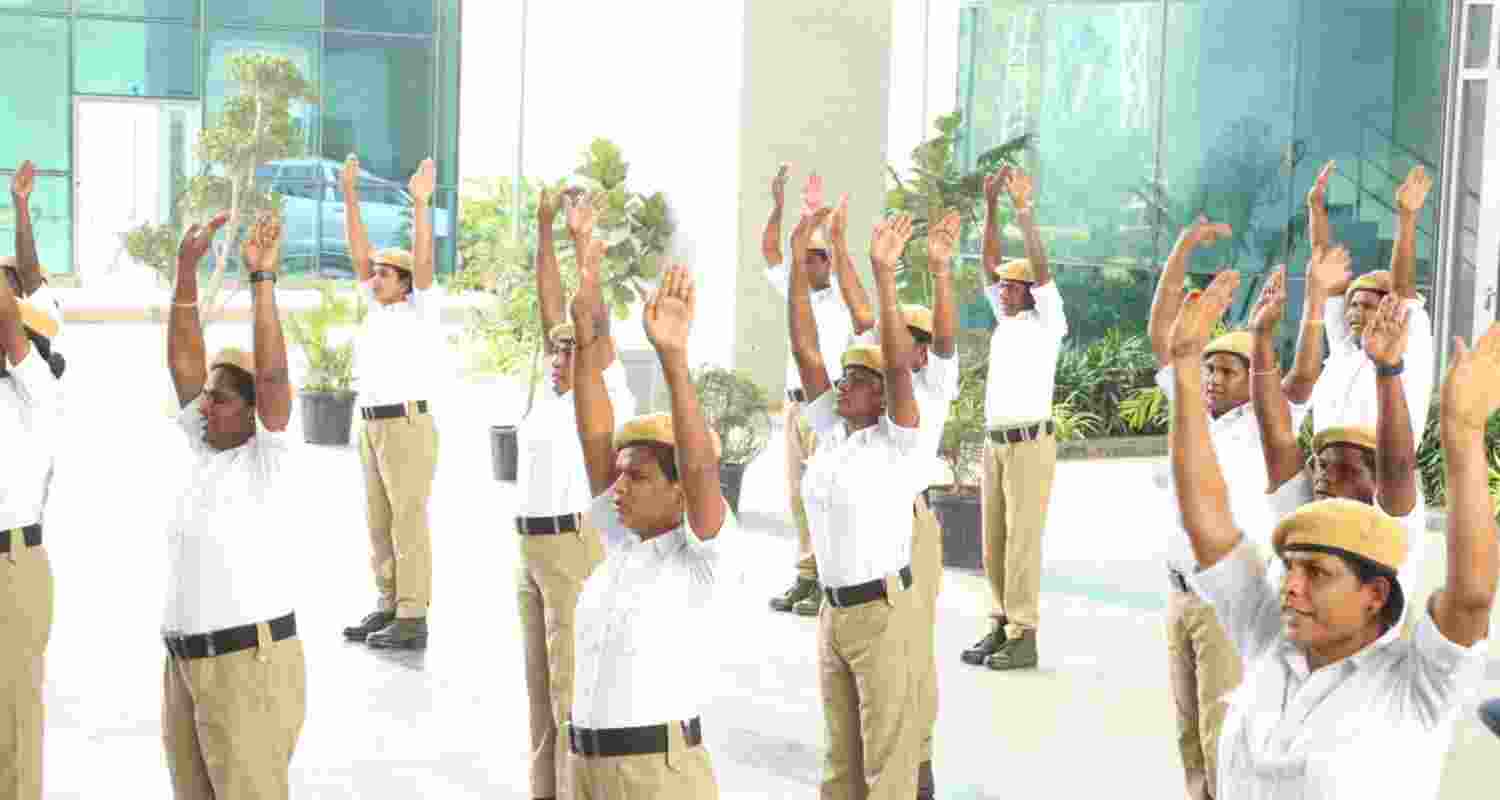 Hyderabad empowers 39 transgenders as traffic volunteers