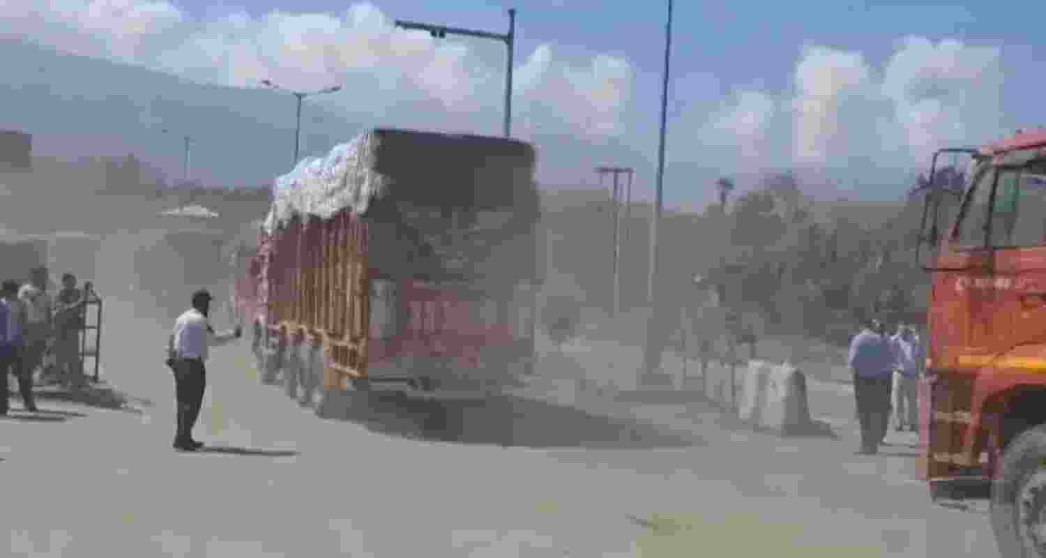 5,500 trucks moved from NH-44; fuel shortage persists in Valley