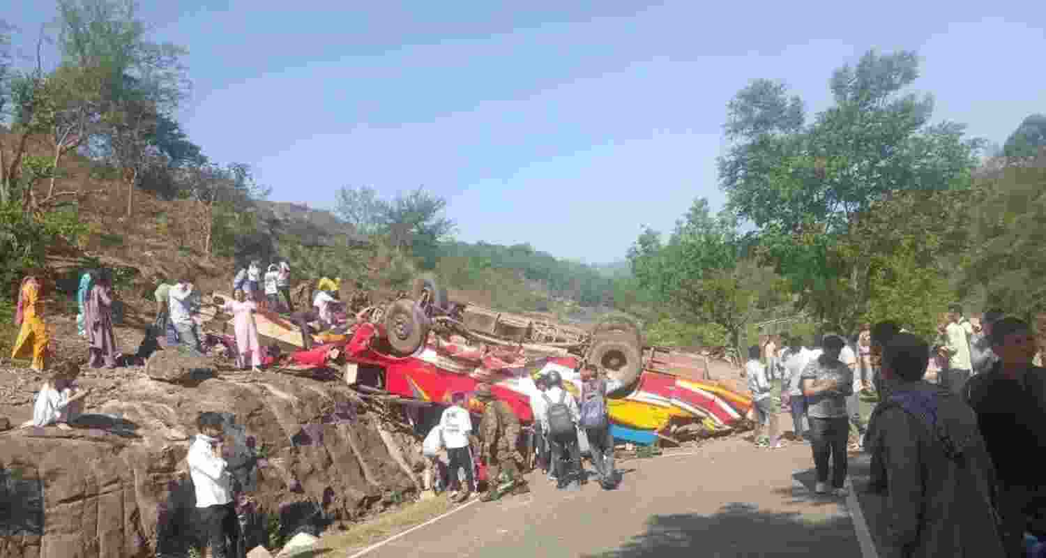 21 dead, several critical as bus falls into gorge in Udhampur