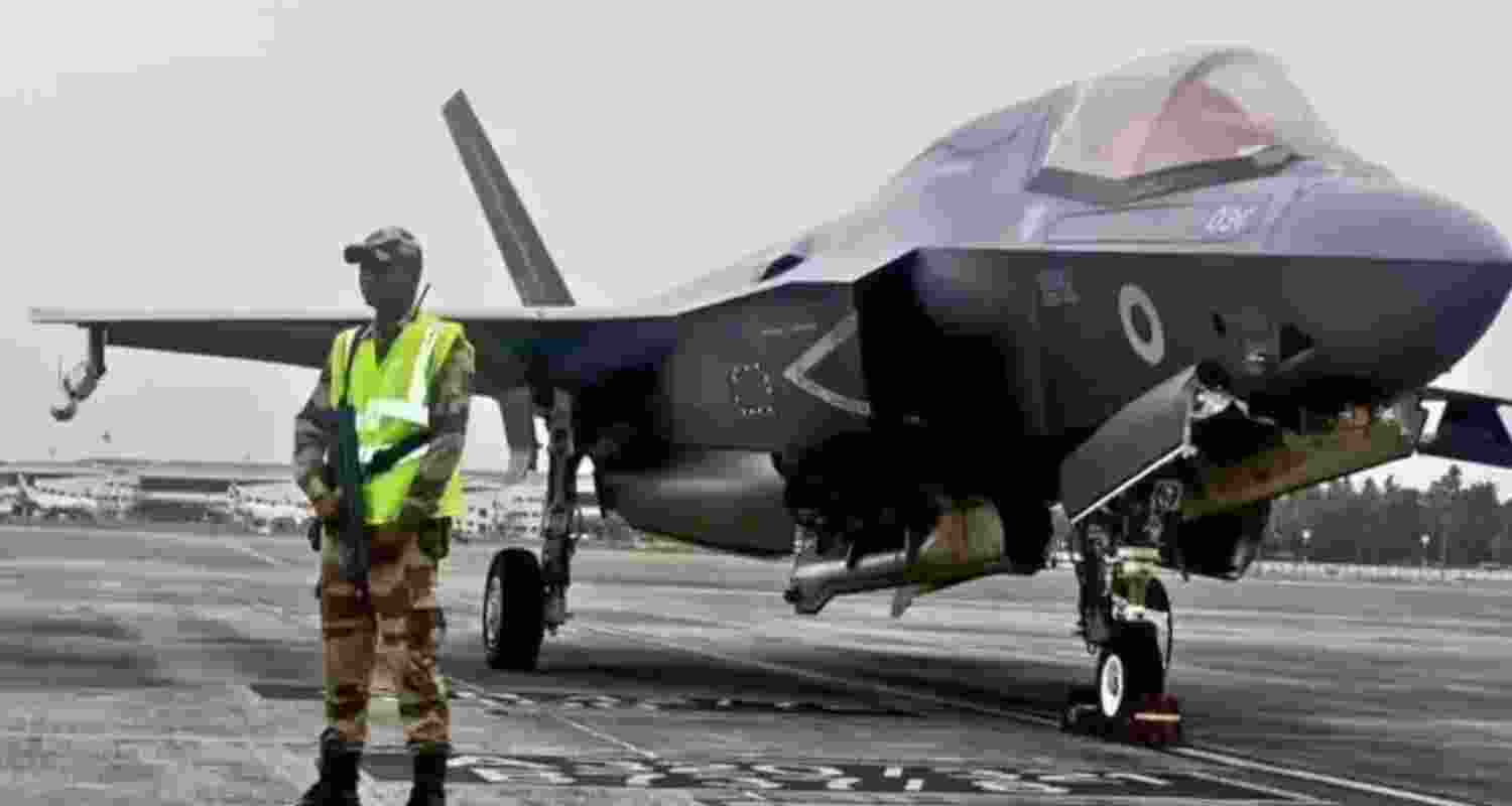 UK F-35 memes soar as jet stays grounded in Kerala