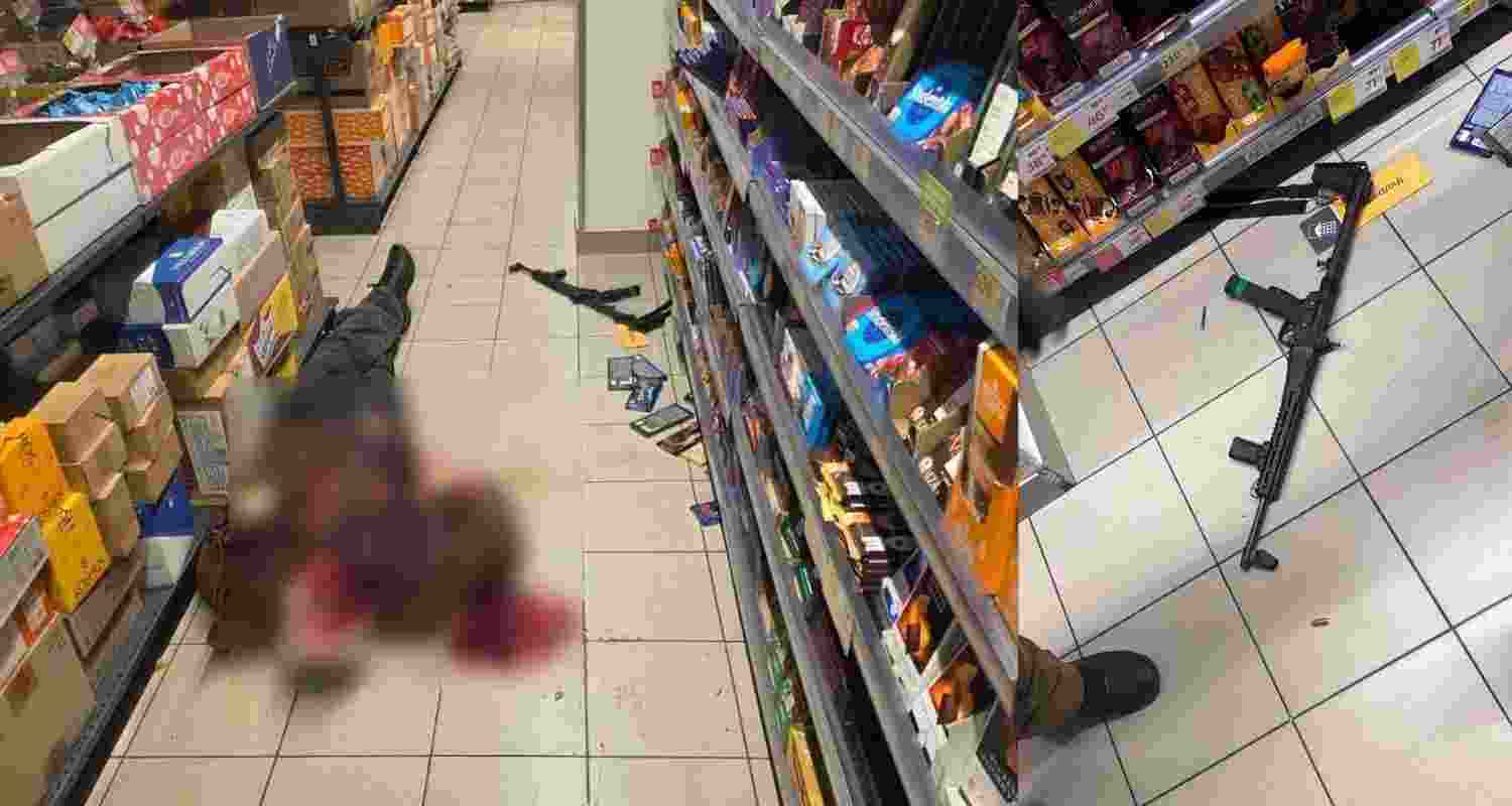 Ukraine police shot dead a Russian gunman in Kyiv after he killed six people in a shooting, authorities said, amid heightened security concerns.