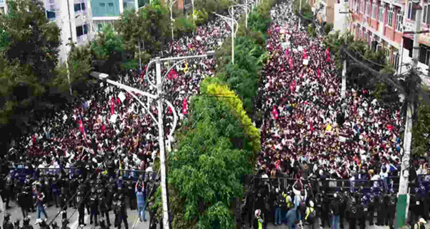 Curfew returns in Kathmandu as protesters defy Oli govt.