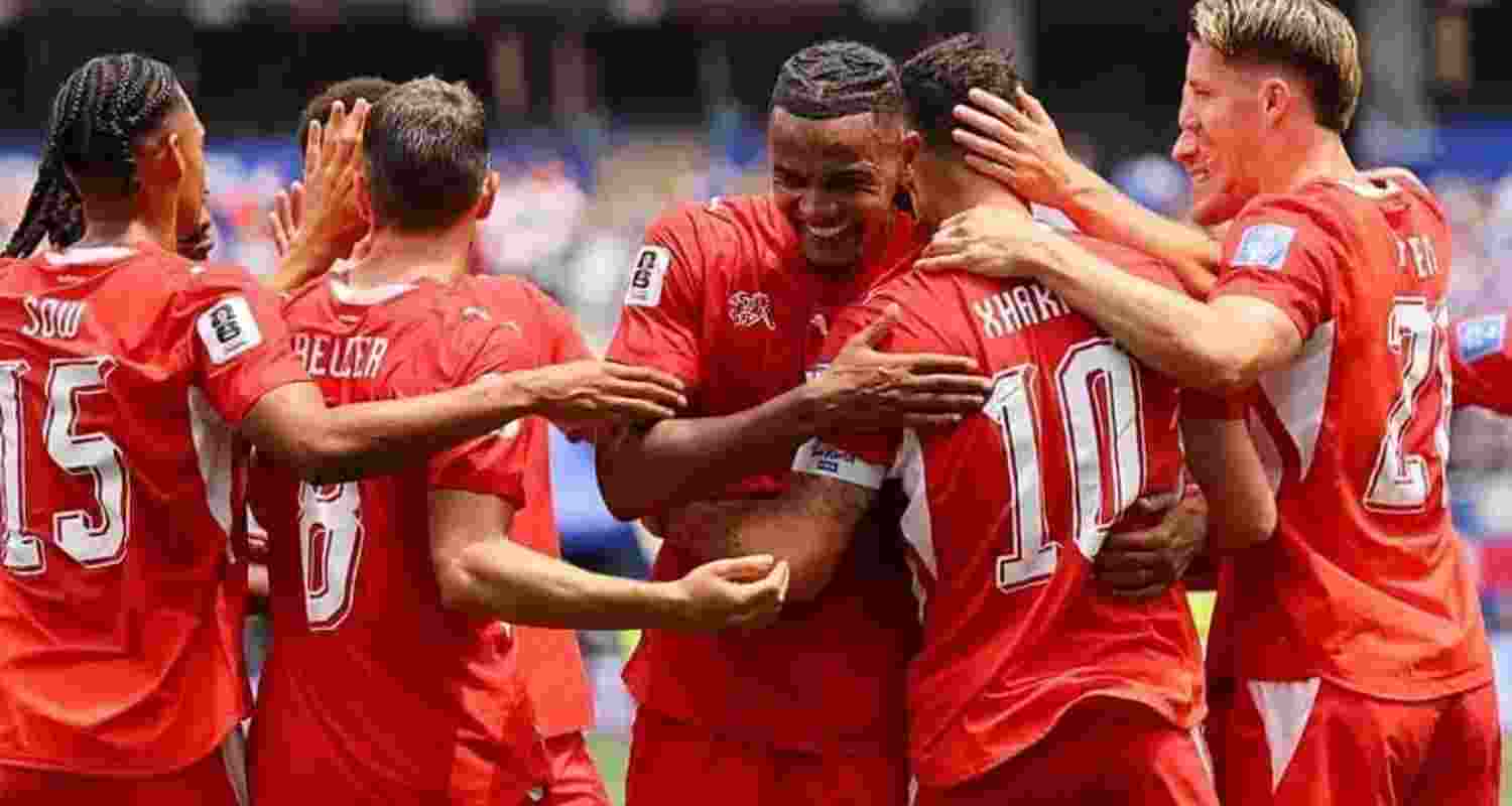  Switzerland surged to a 4-1 victory over Bosnia-Herzegovina. 