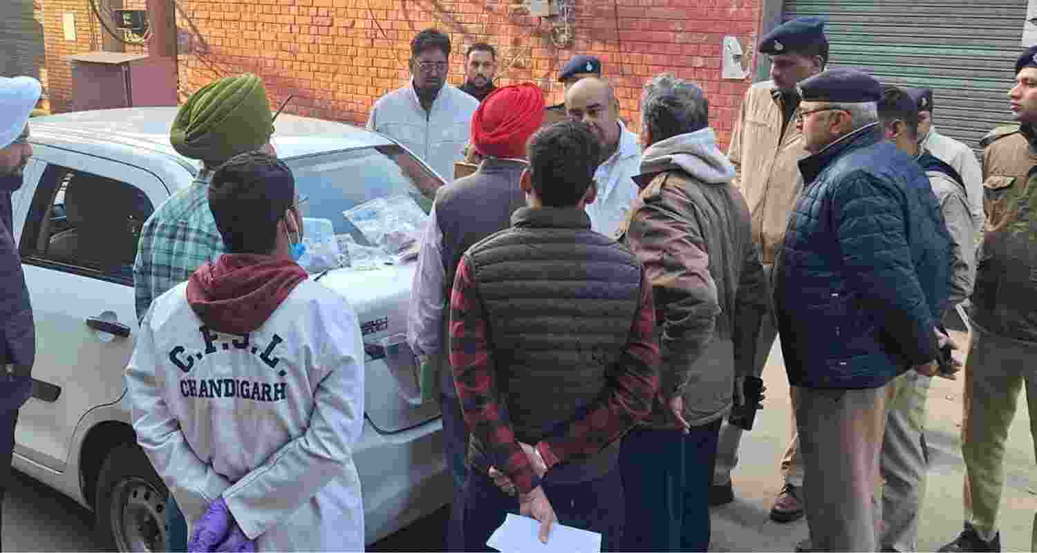 Blast near Chandigarh bar owned by rapper Badshah causes panic.