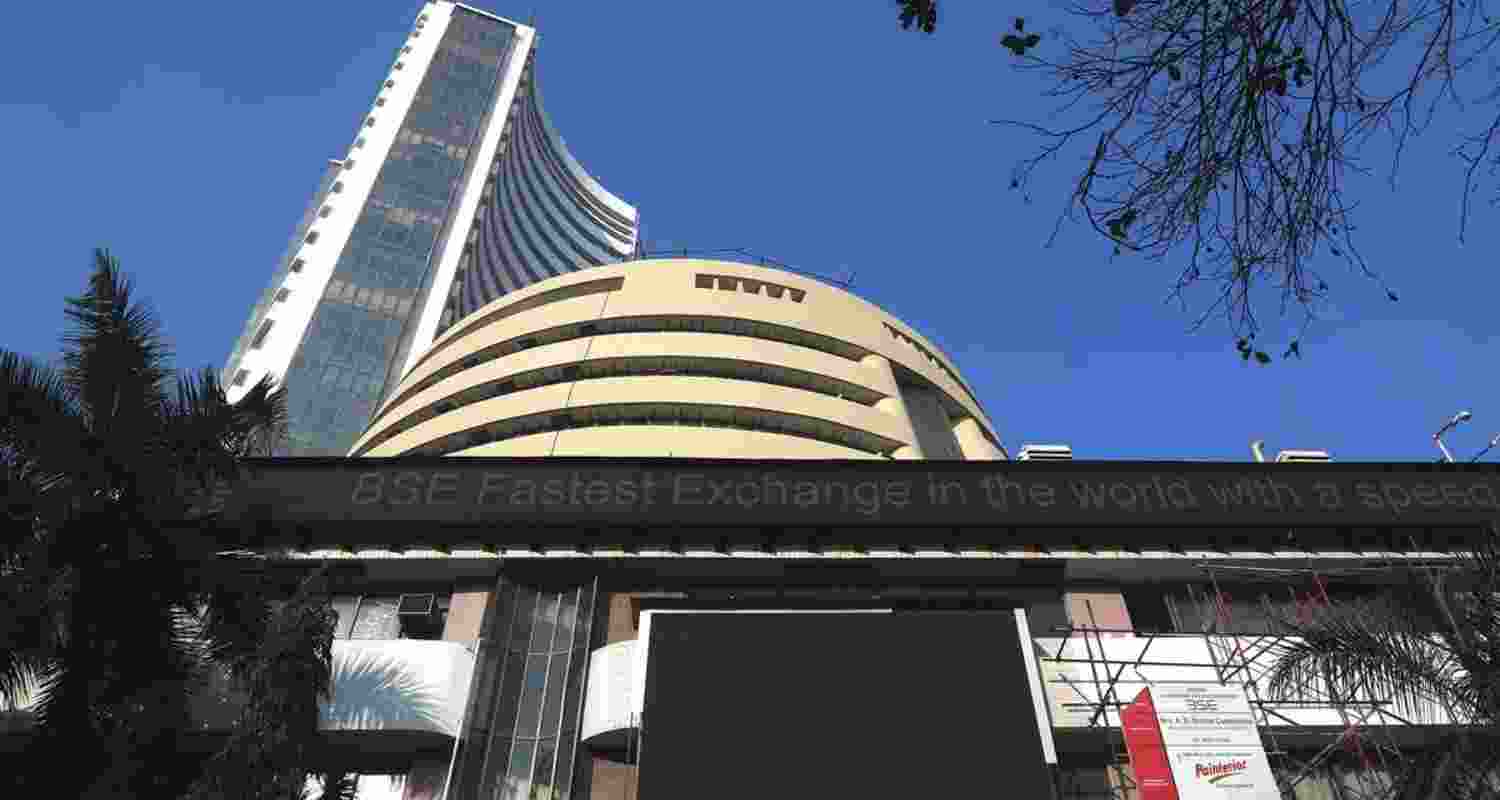 Sensex, Nifty falls over 1pc post Fed rate cuts