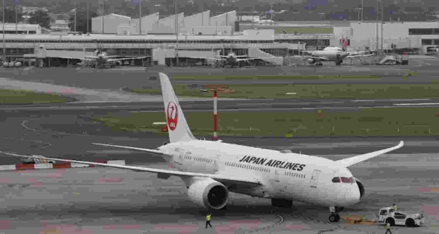 Cyberattack halts Japan Airlines ticket sales and flights.