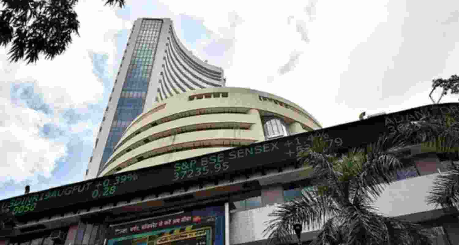 Sensex drops 109 pts, ends year with 8% overall rise