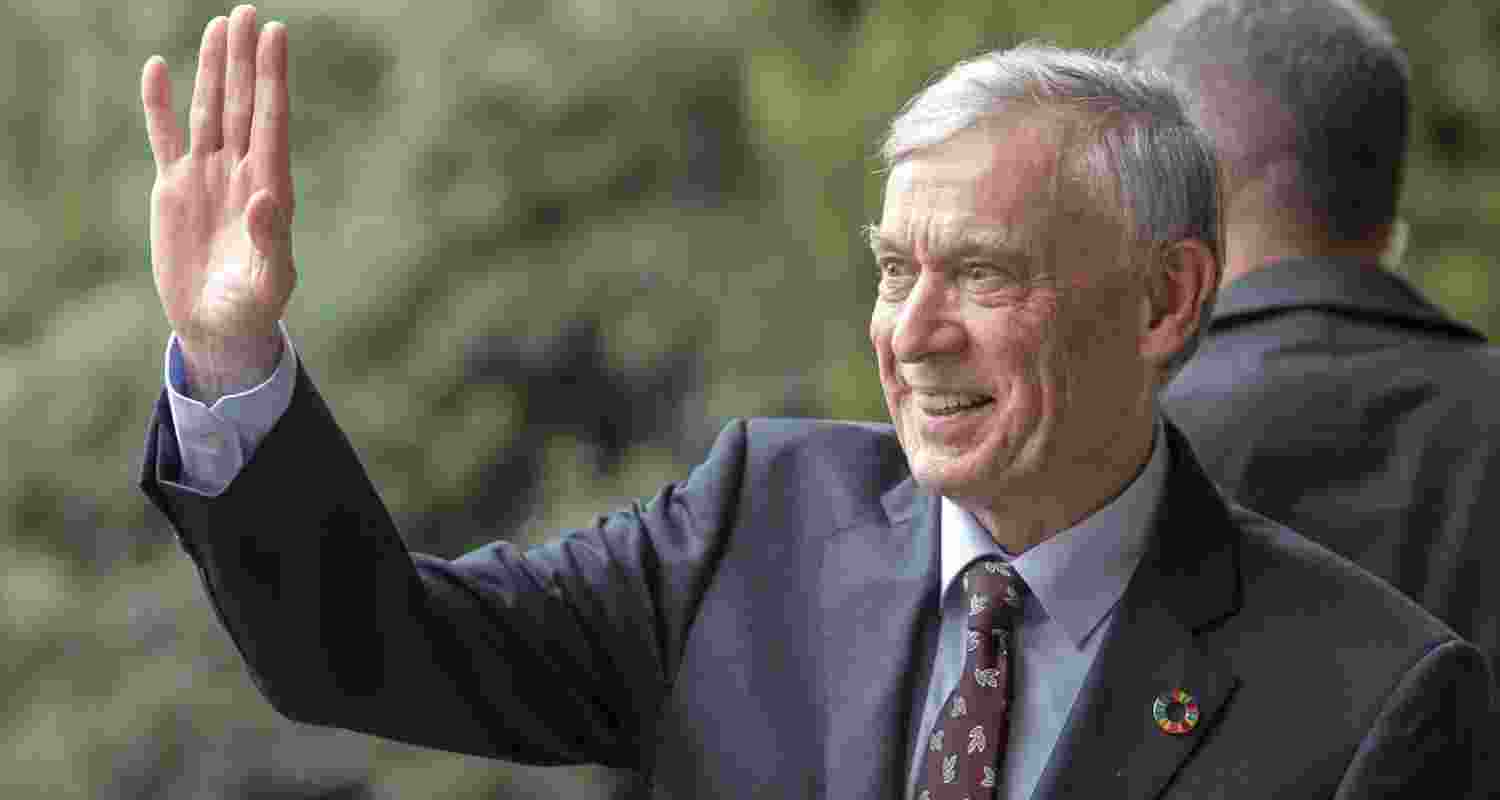 Former German president Horst Kohler dies after illness.