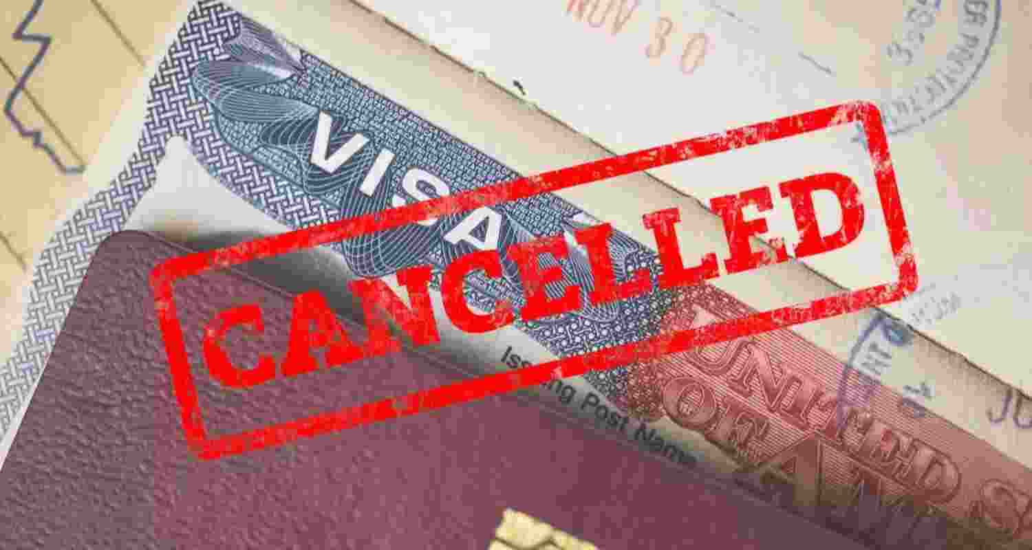 US embassy in India cancels 2,000 fraudulent visas. US embassy in India cancels 2,000 fraudulent visas.
