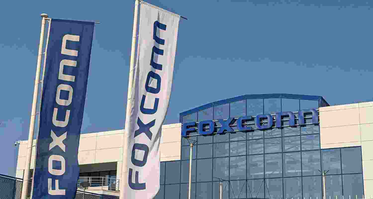 Foxconn Eyes 300 Acres for Noida Plant Expansion.