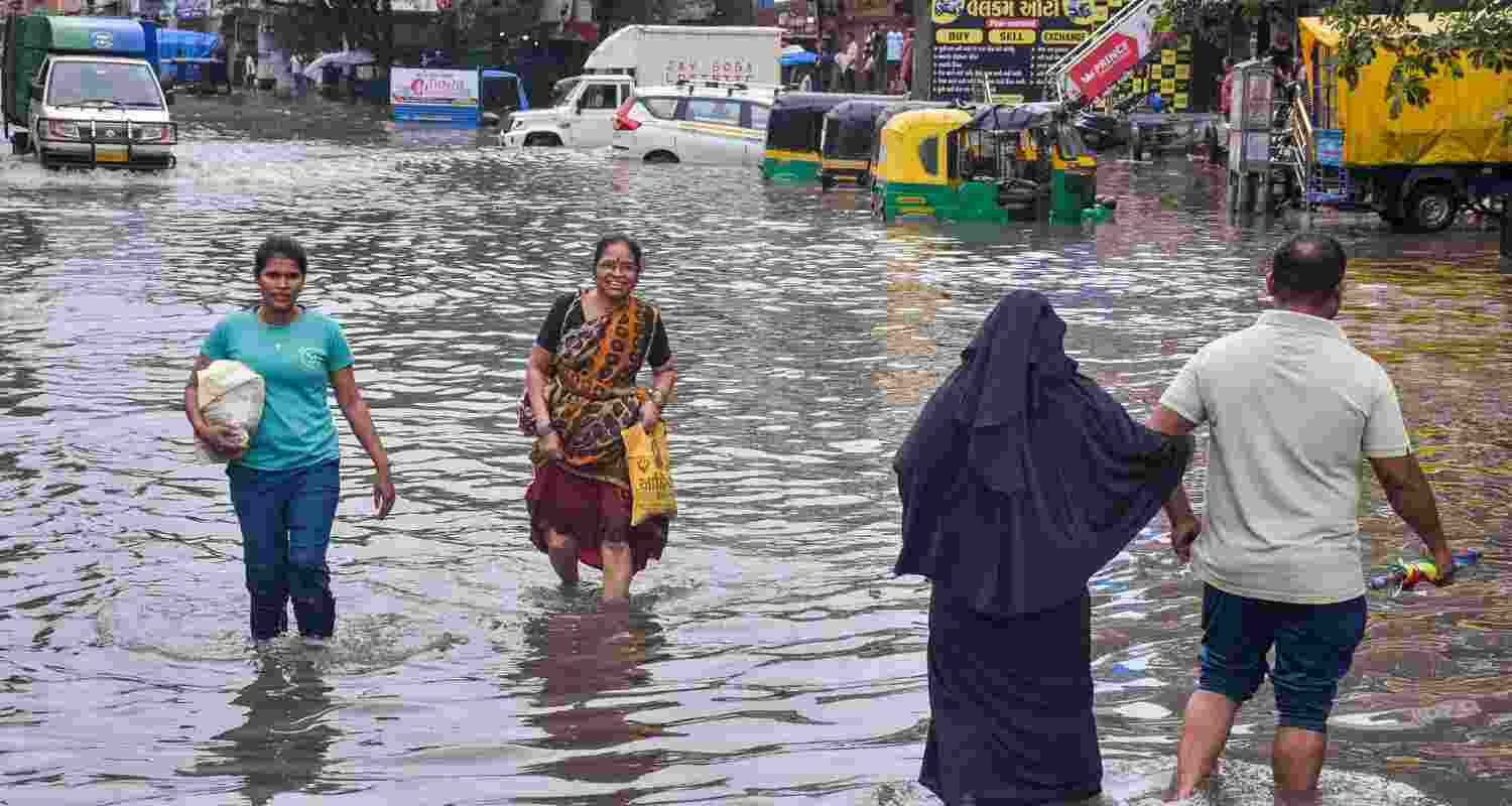 Gujarat sees deadly rains lightning kills many.