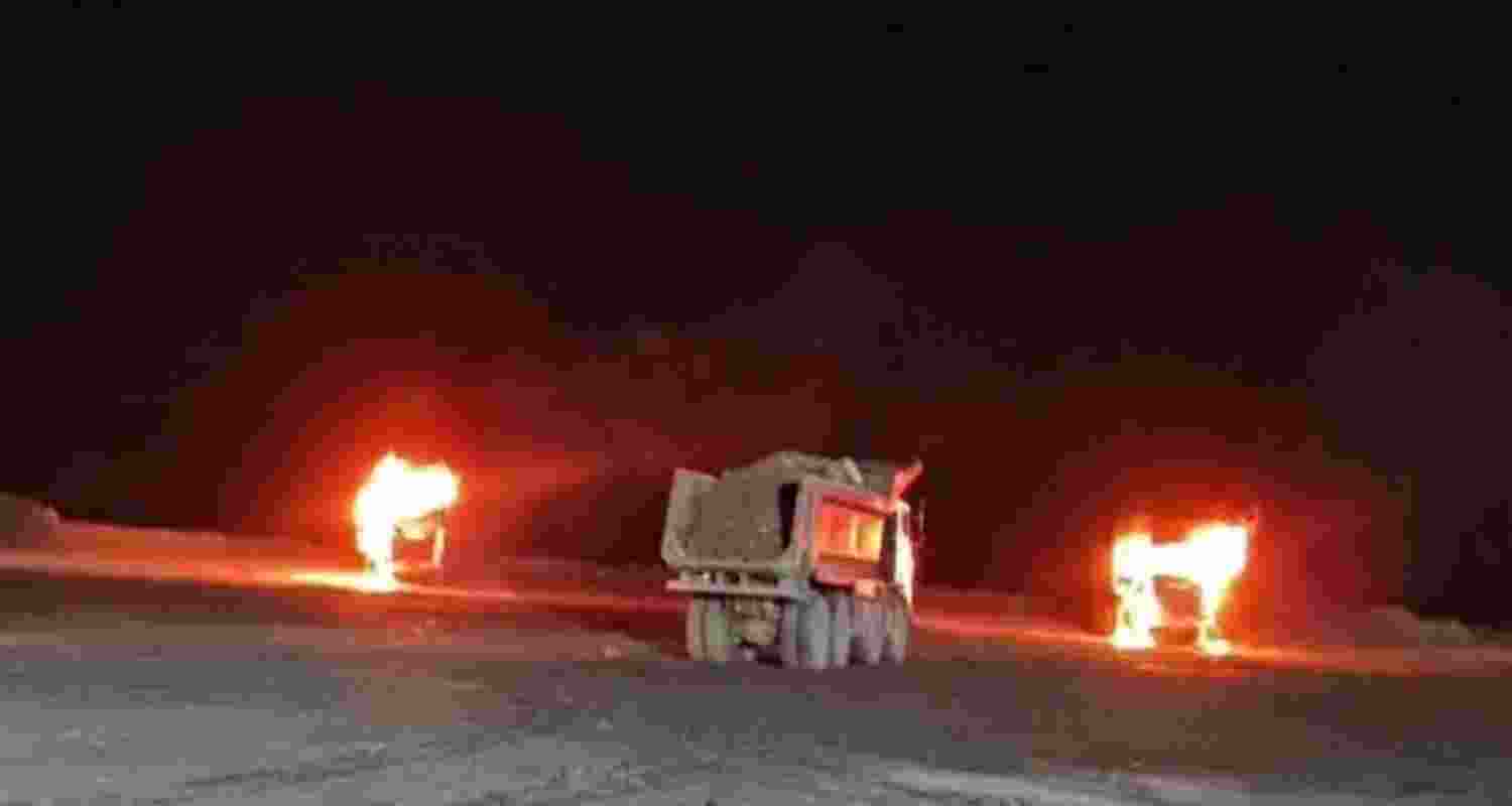 BGR Vehicles Burnt in Jharkhand Extremists TSPC Hit.