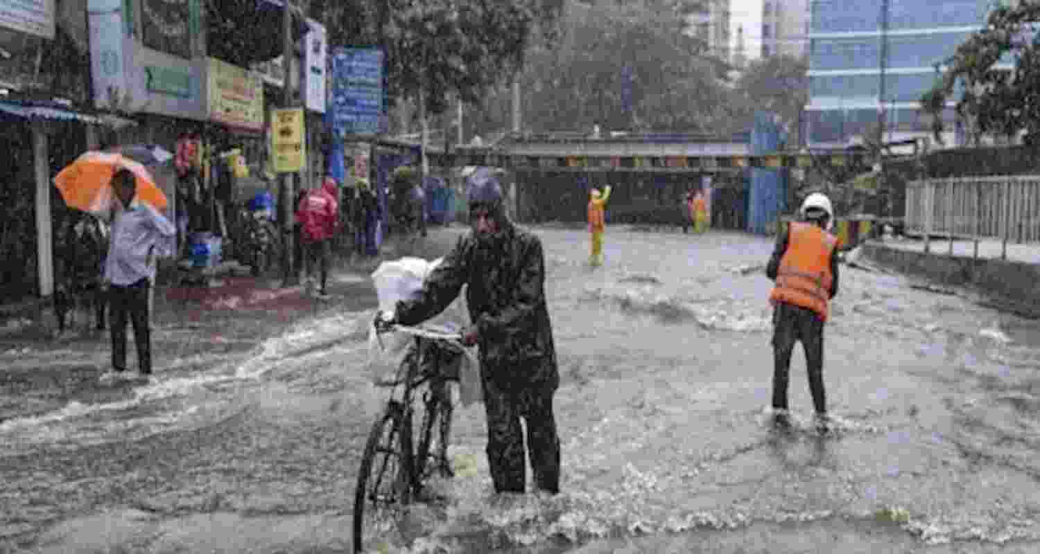 Heavy rains in Ranchi prompt govt damage assessment.