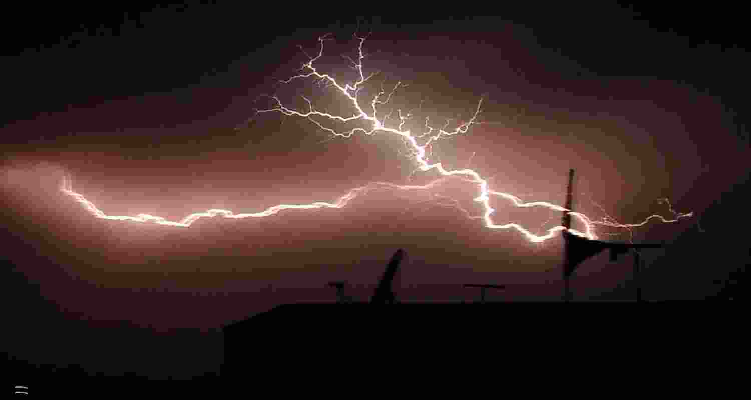 Lightning Kills 12 Amid Heavy Rainfall in Jharkhand.