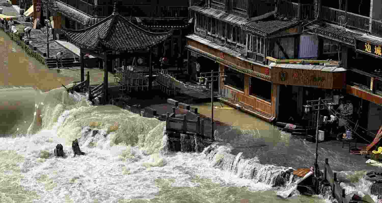 India warns nationals in US, Hawaii after Russia tsunami.