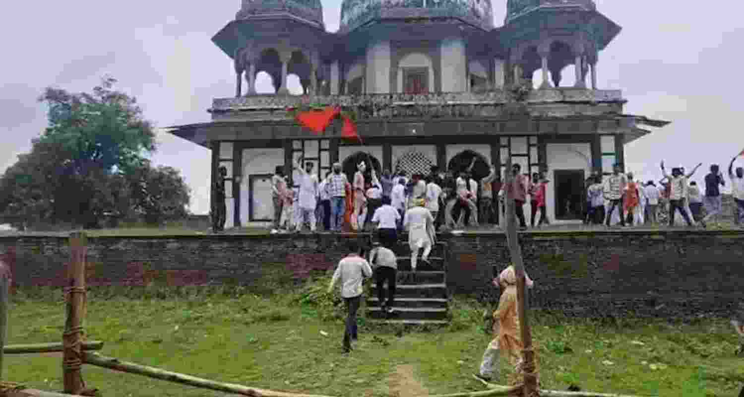 BJP leader claims tomb is temple vows pooja on Aug 11.