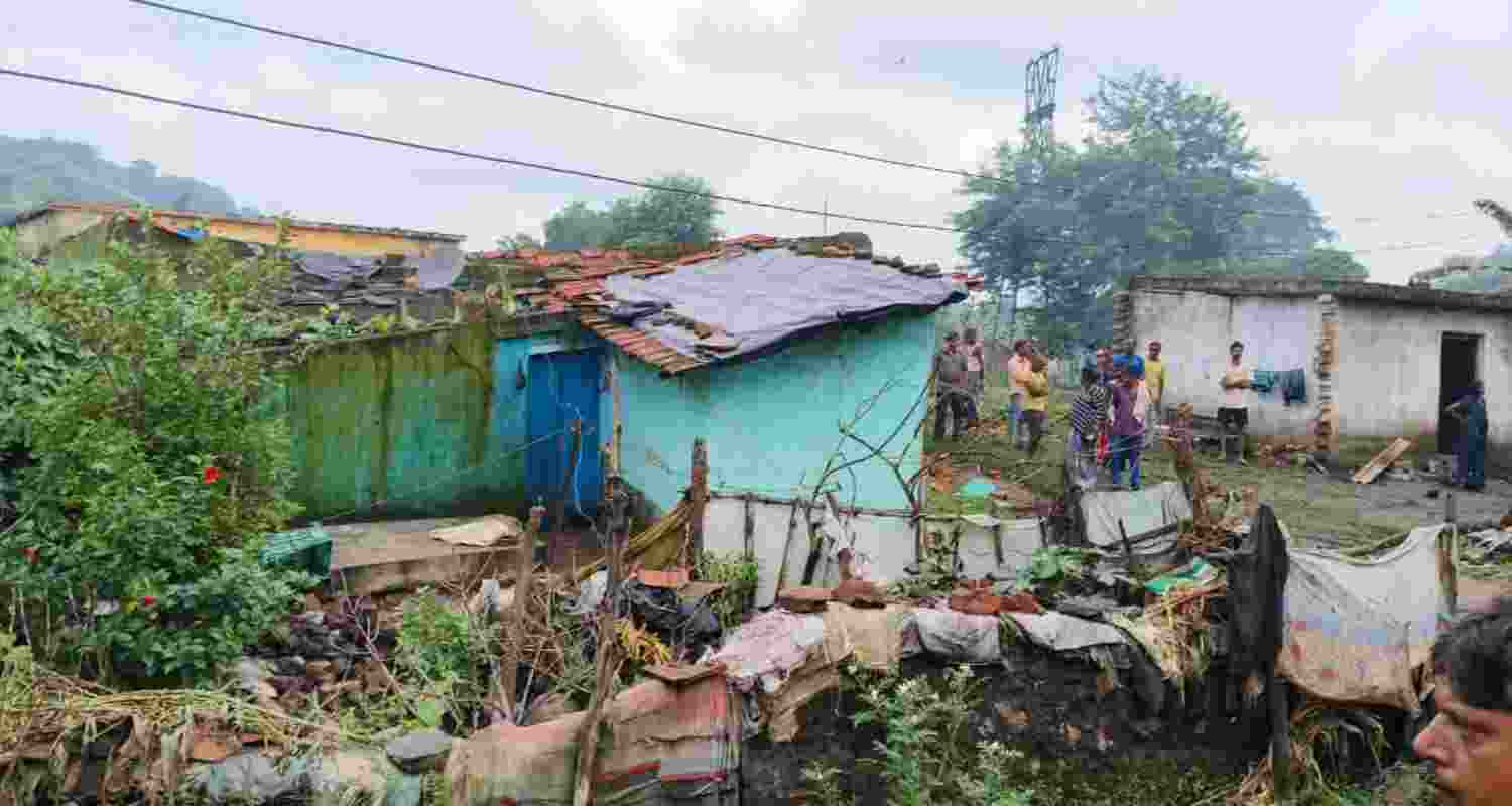 Jharkhand land subsidence leaves many homes damaged.