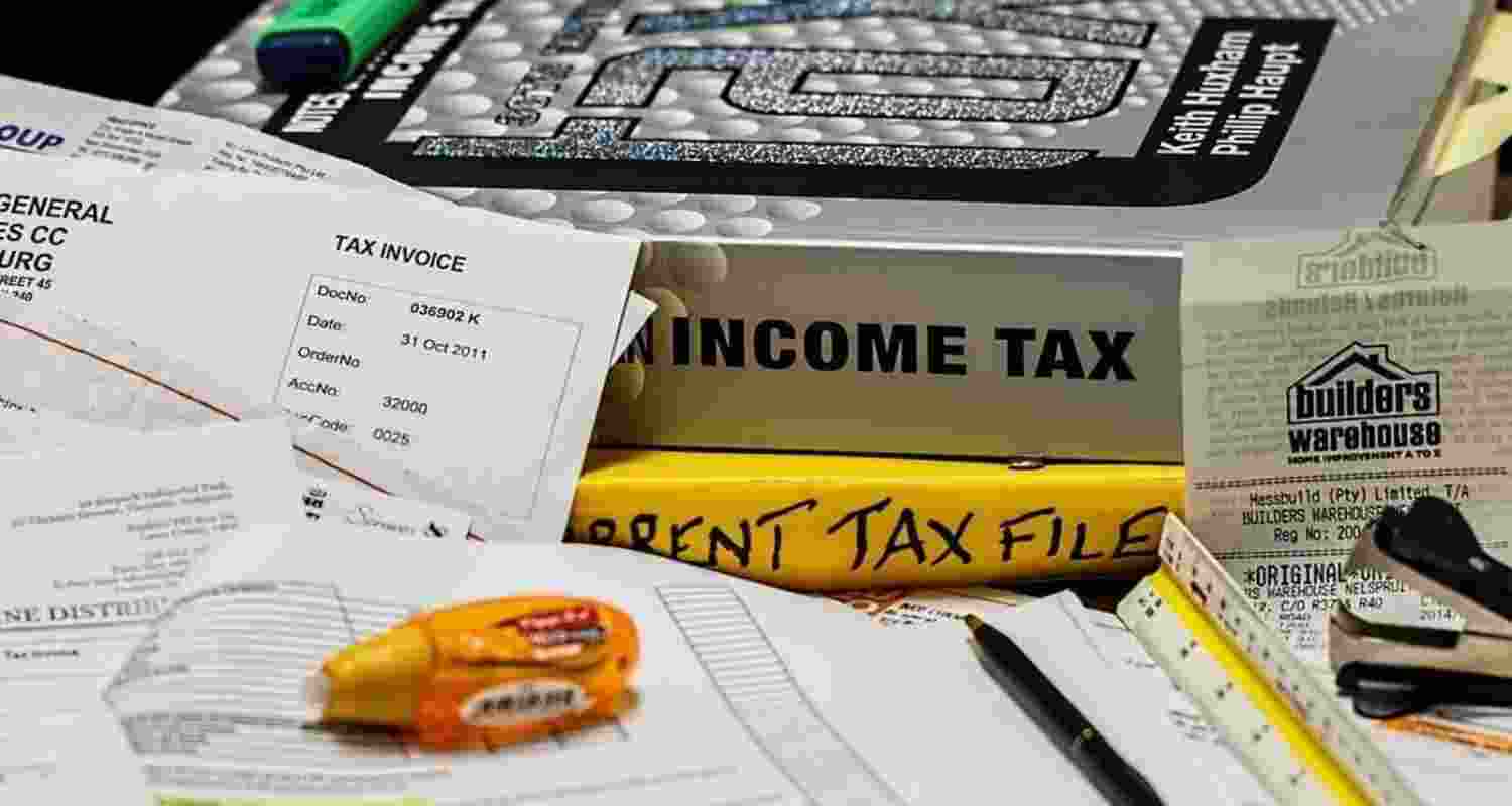 Gujarat not in top 10 high taxpayer states this year. Gujarat not in top 10 high taxpayer states this year.