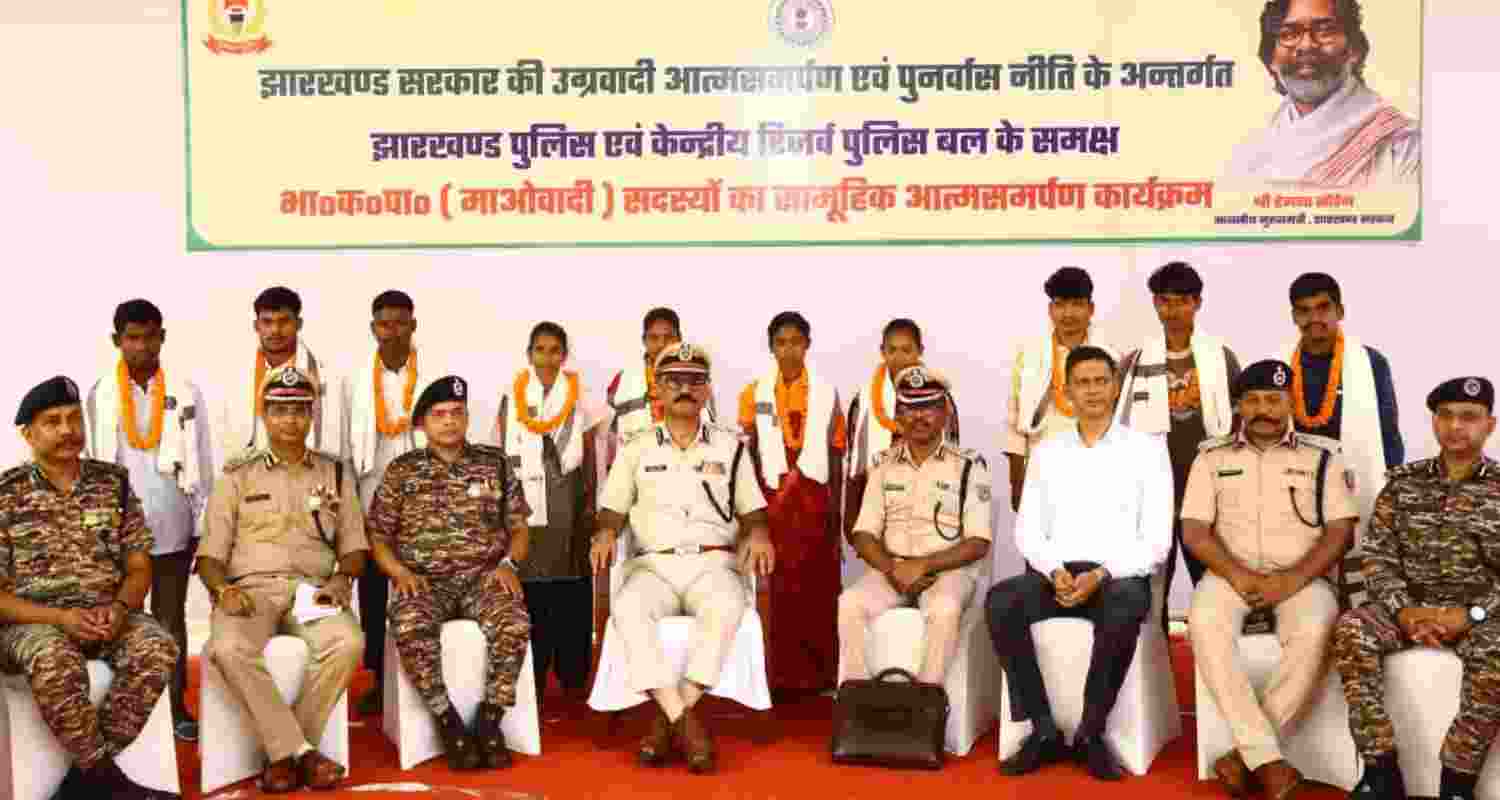 Ten CPI Maoist members surrender in Jharkhand.