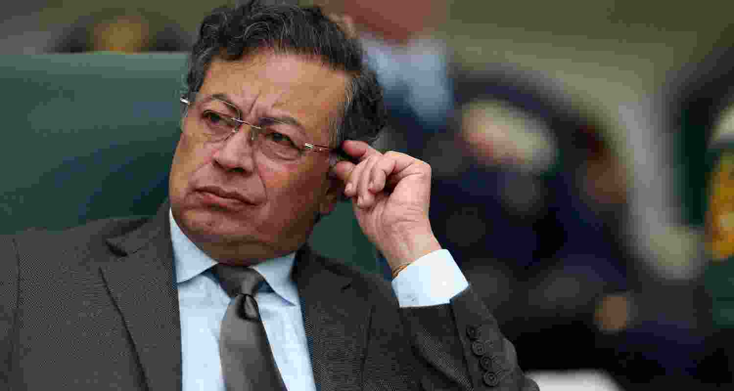 US revokes Colombian President’s Visa for fuelling anti-Trump protests.