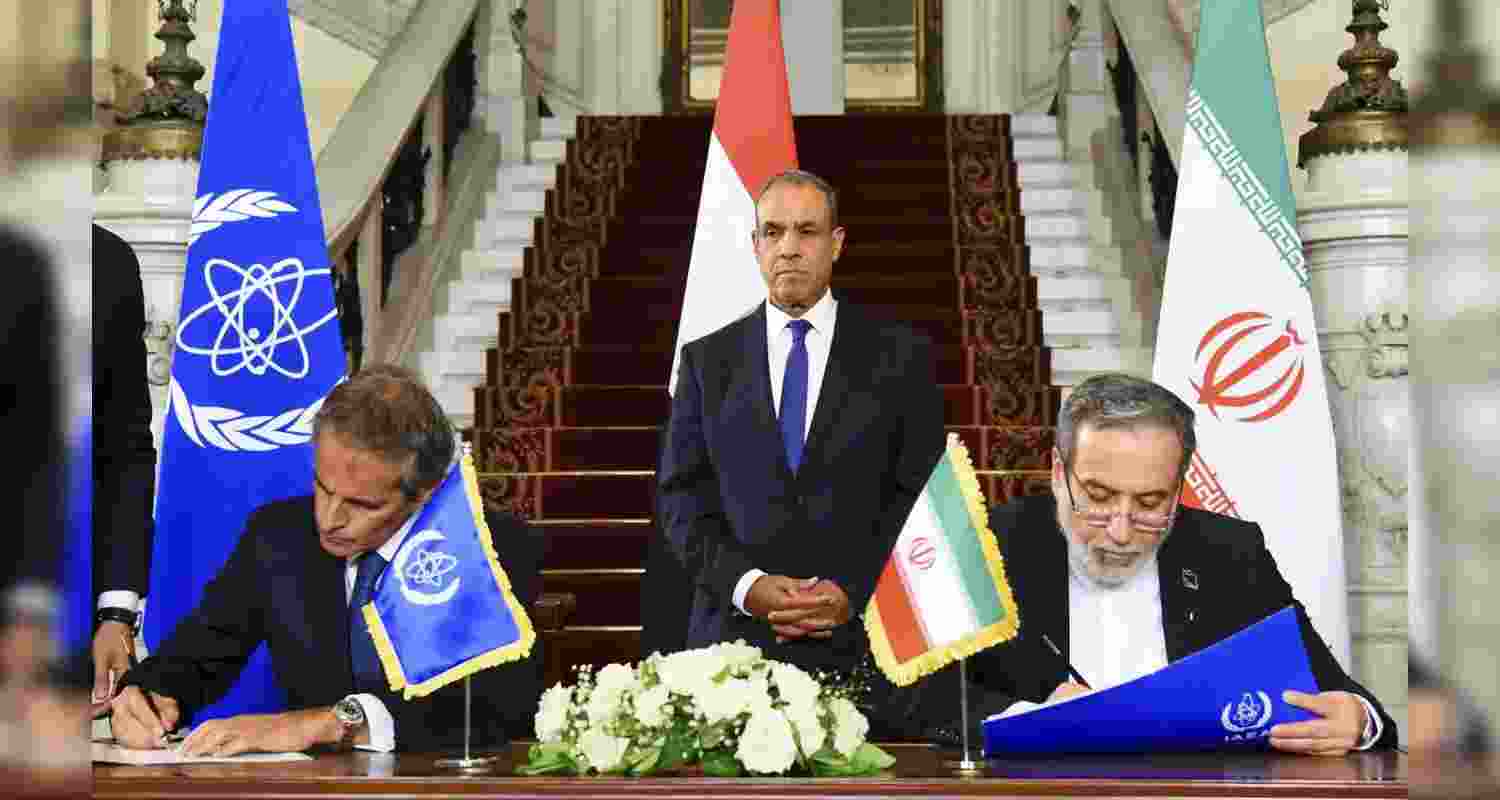 UN vote fails, Iran faces re-imposition of snapback sanctions. UN vote fails, Iran faces re-imposition of snapback sanctions.