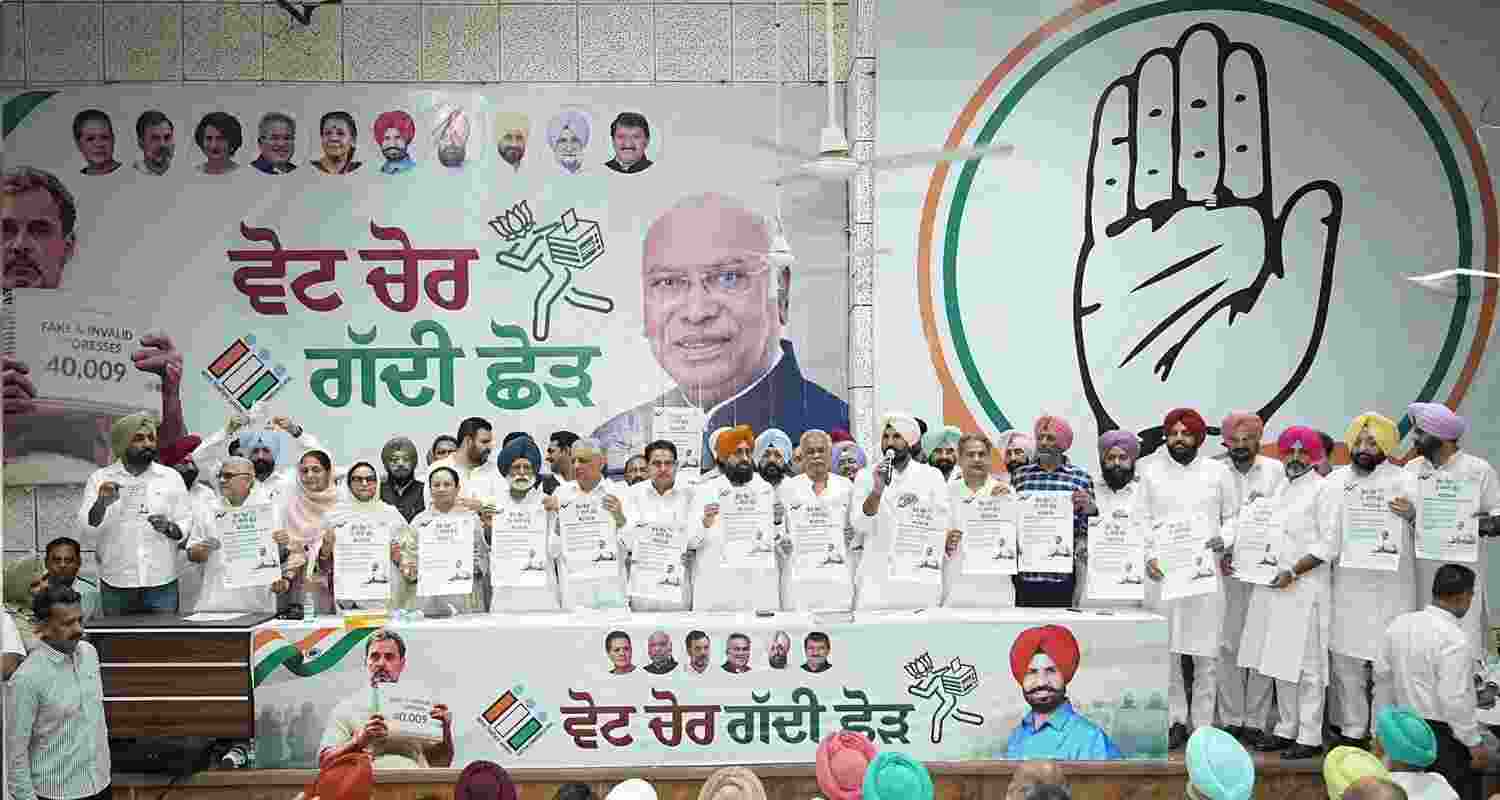  Congress leaders during the launch of the signature campaign against the ‘vote-chori’ on Wednesday.